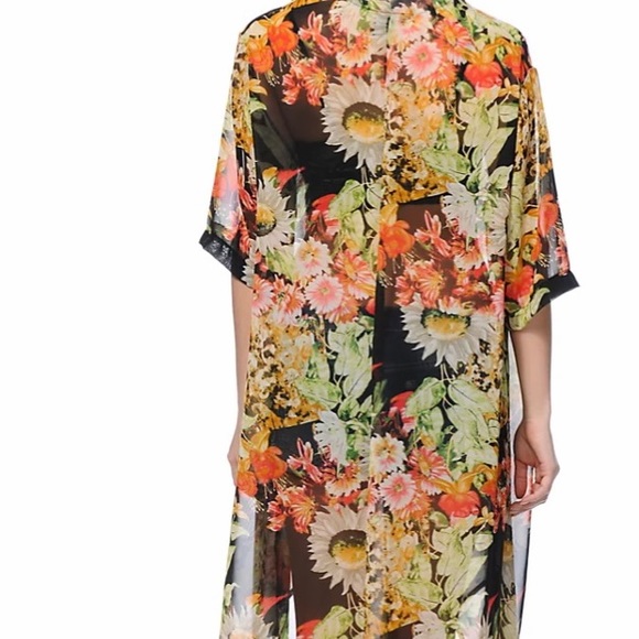 NWOT See You Monday Floral Kimono - Picture 5 of 13